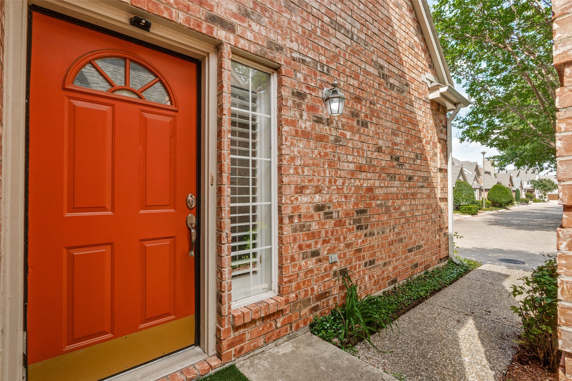 6086 Jereme Trail Dallas TX 75252