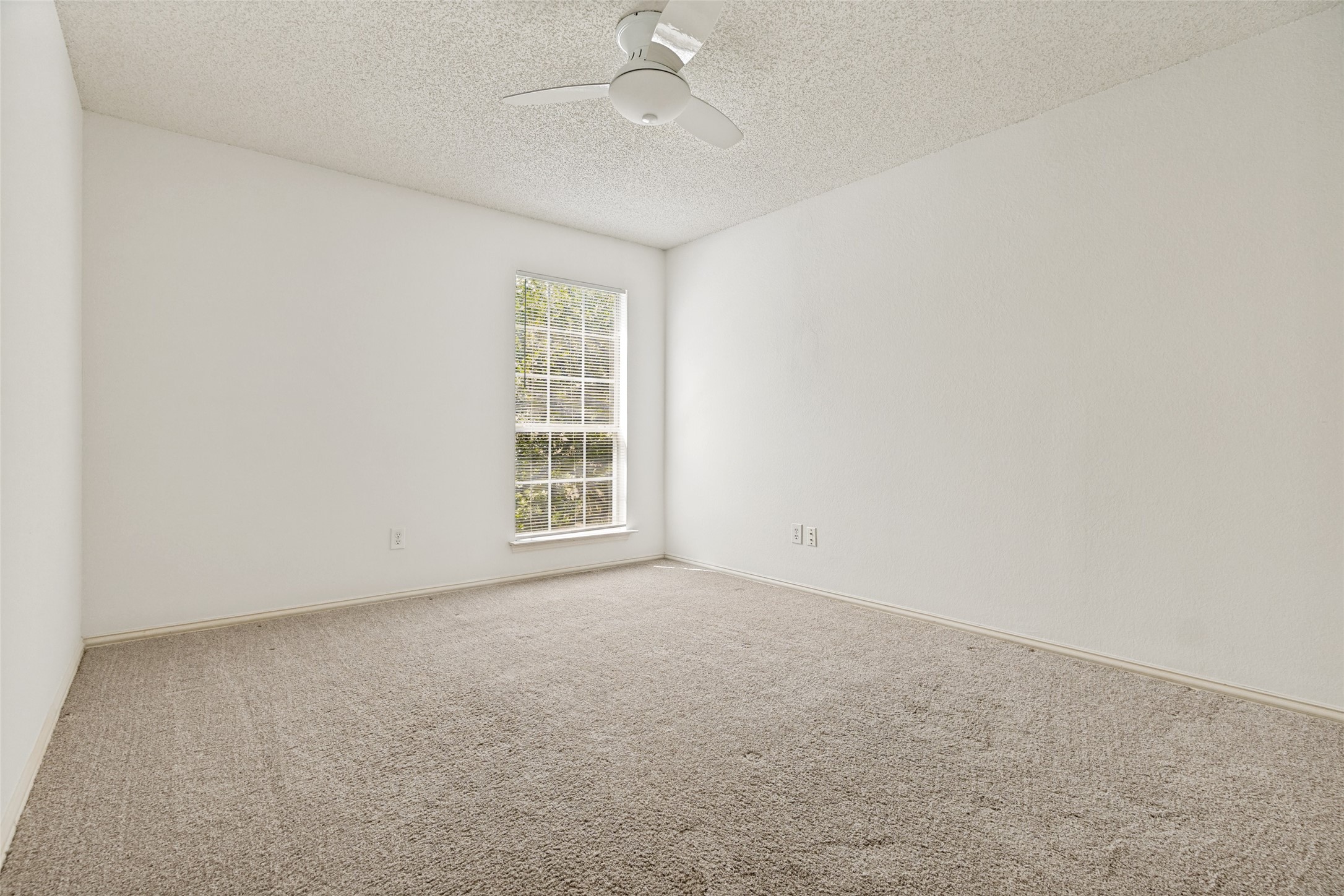 6086 Jereme Trail Dallas TX 75252