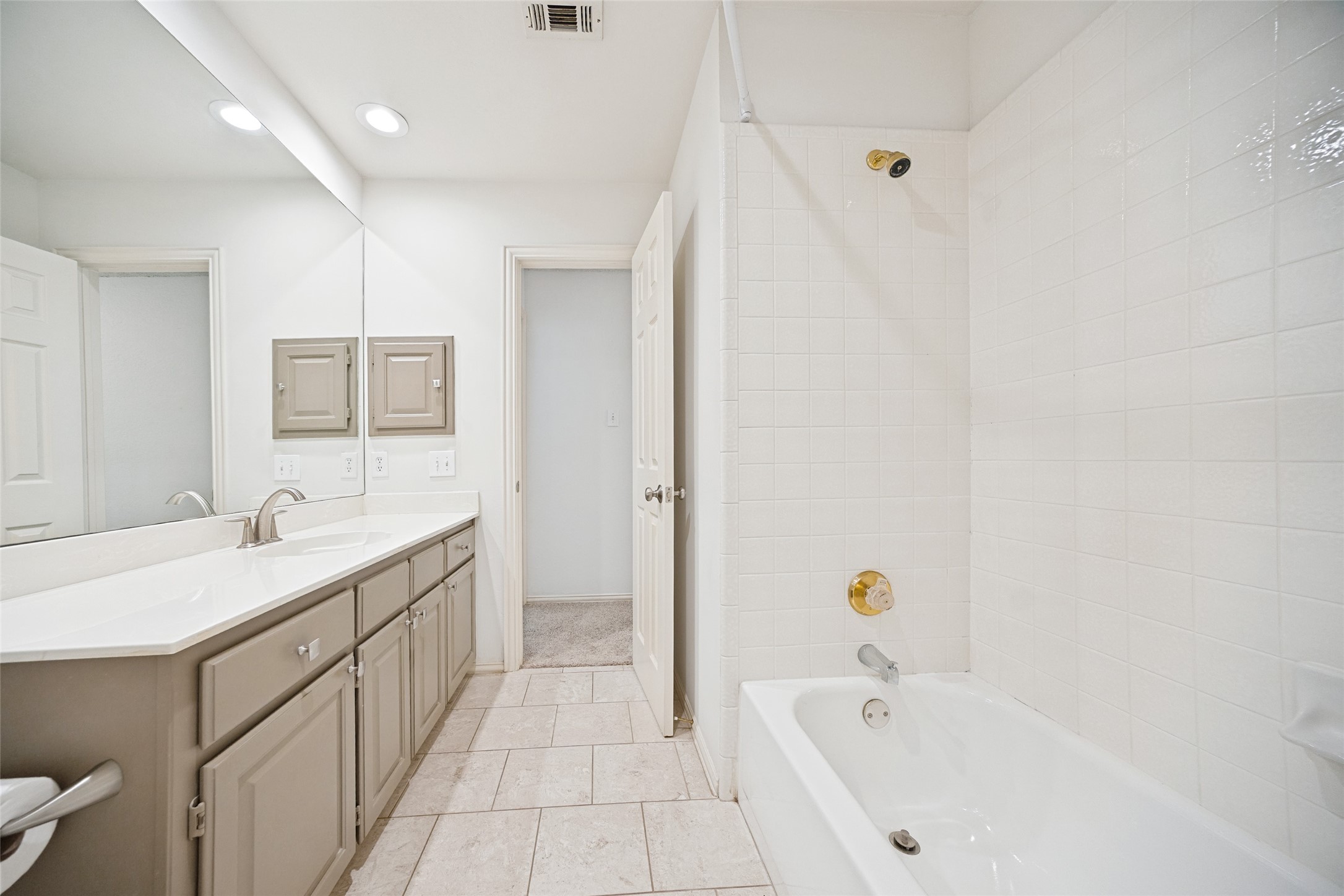6086 Jereme Trail Dallas TX 75252