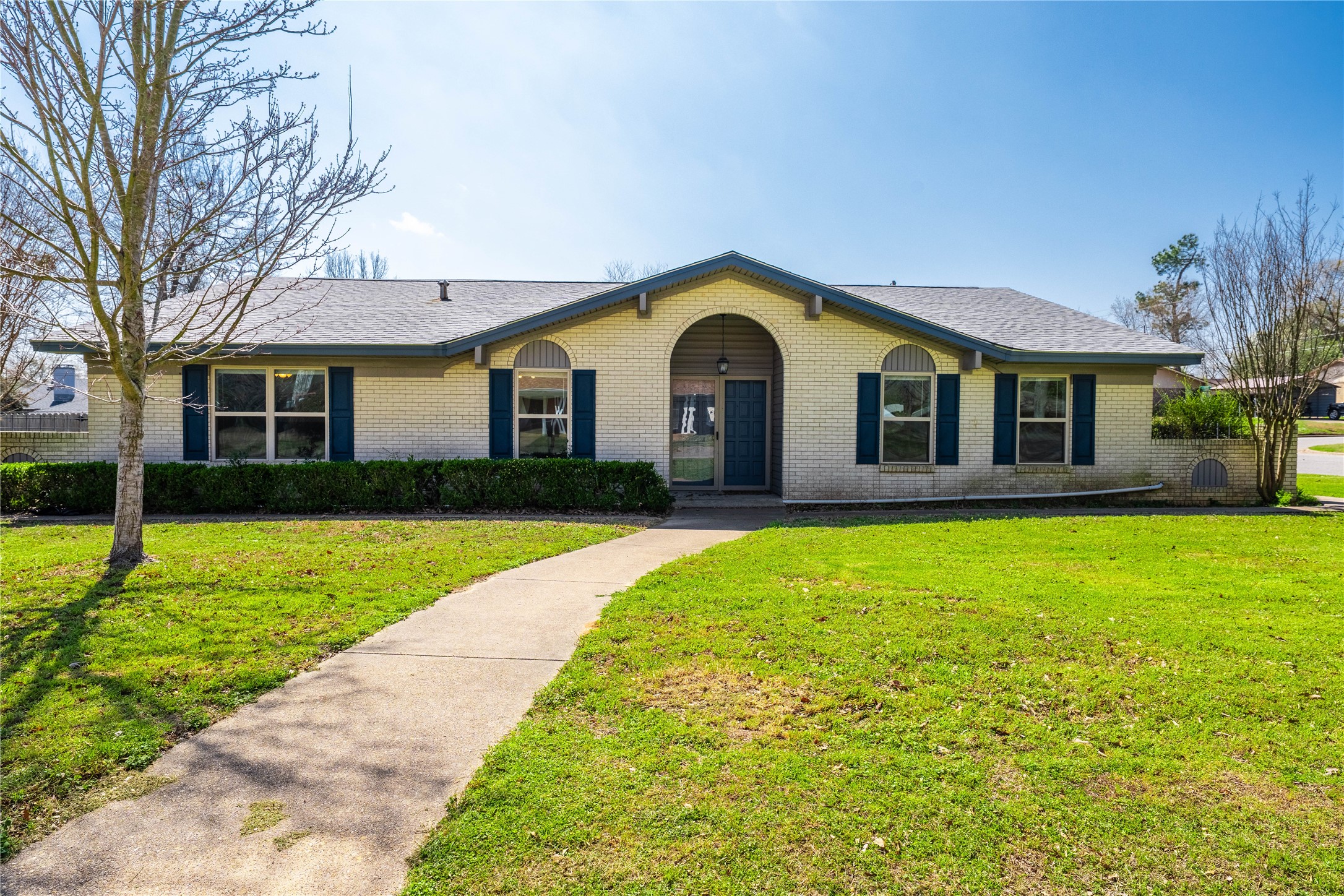 902 Bradley Drive Athens TX 75751