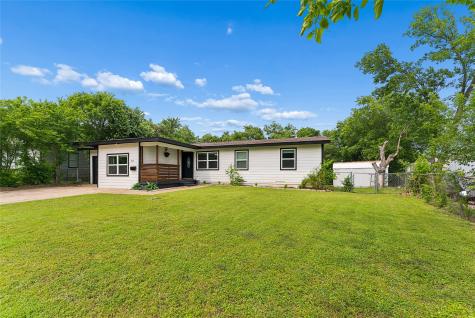 1106 E Strong Parkway Grand Prairie TX 75050