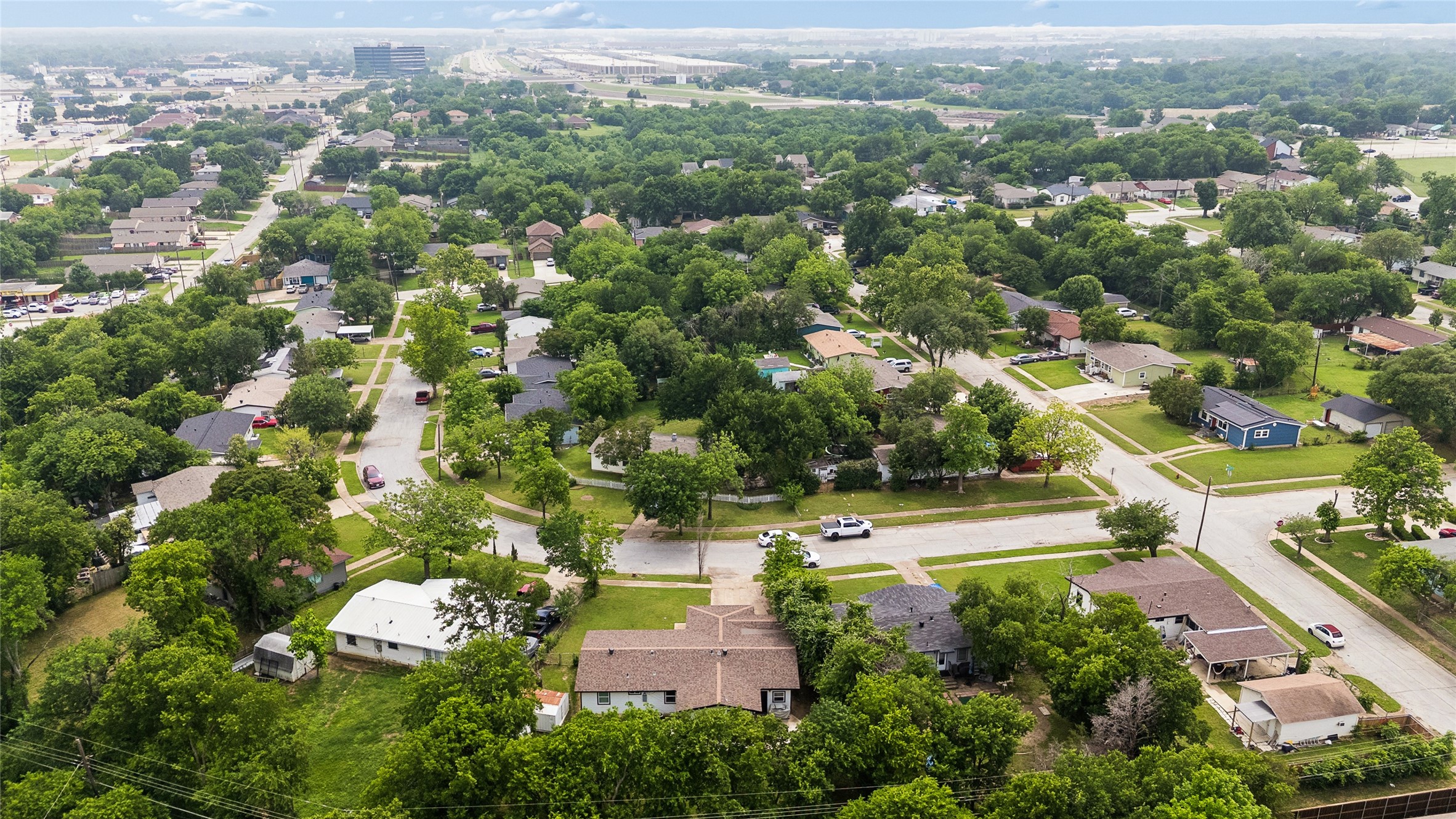 1106 E Strong Parkway Grand Prairie TX 75050
