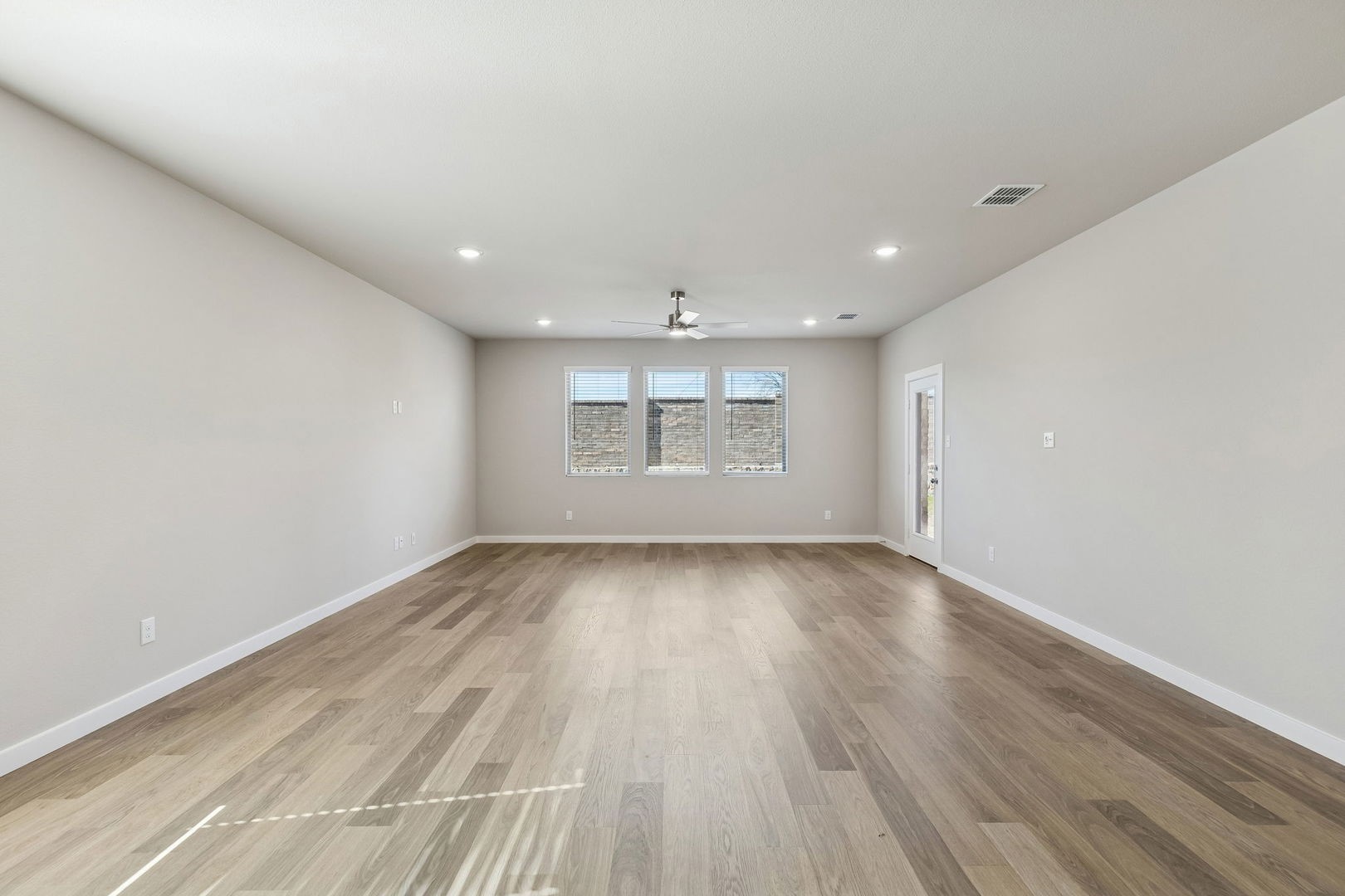 2214 Horseshoe Lane Seagoville TX 75159