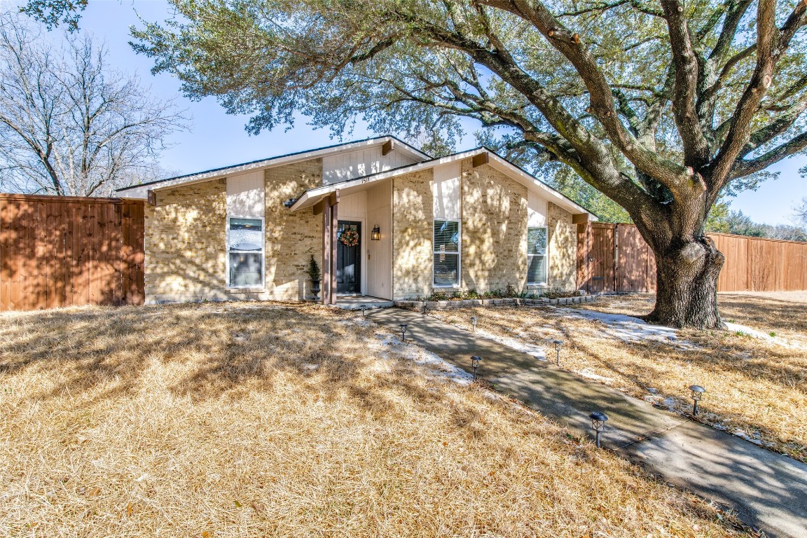 1517 Bosque Drive Garland TX 75040