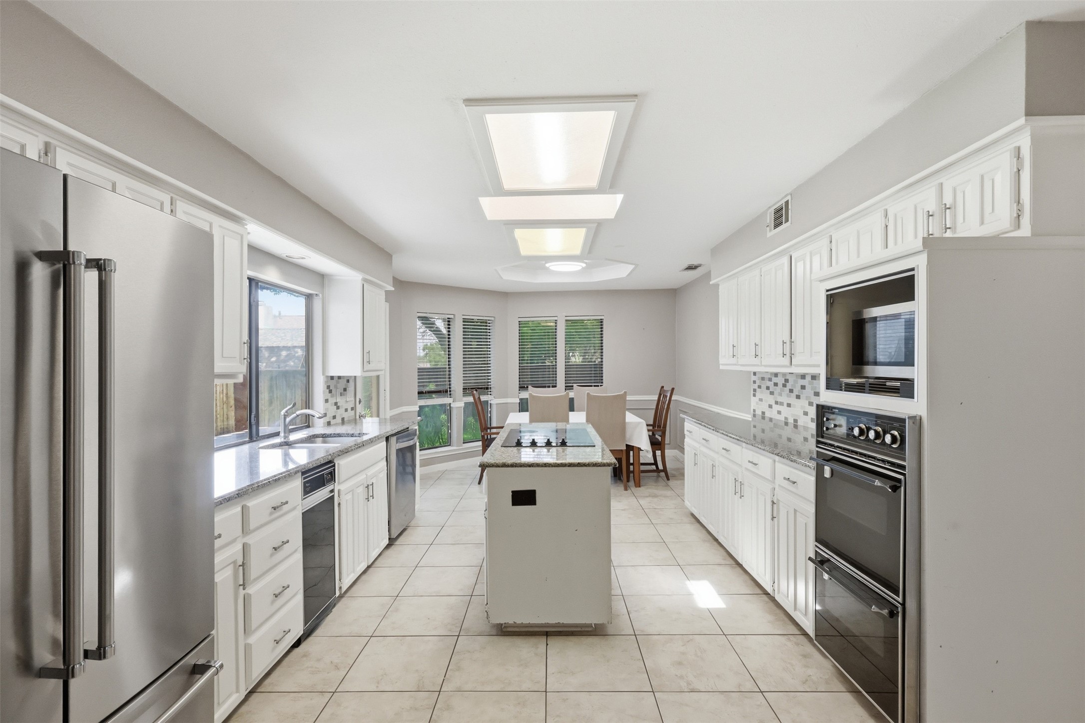 1218 Sycamore Drive Carrollton TX 75007