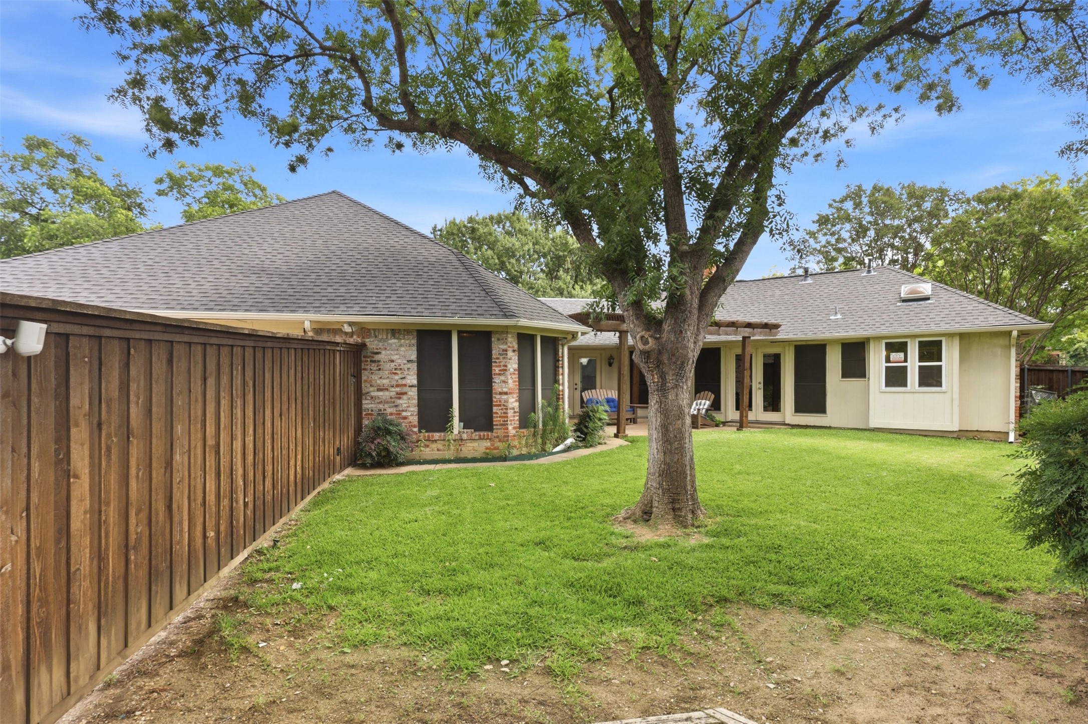 1218 Sycamore Drive Carrollton TX 75007