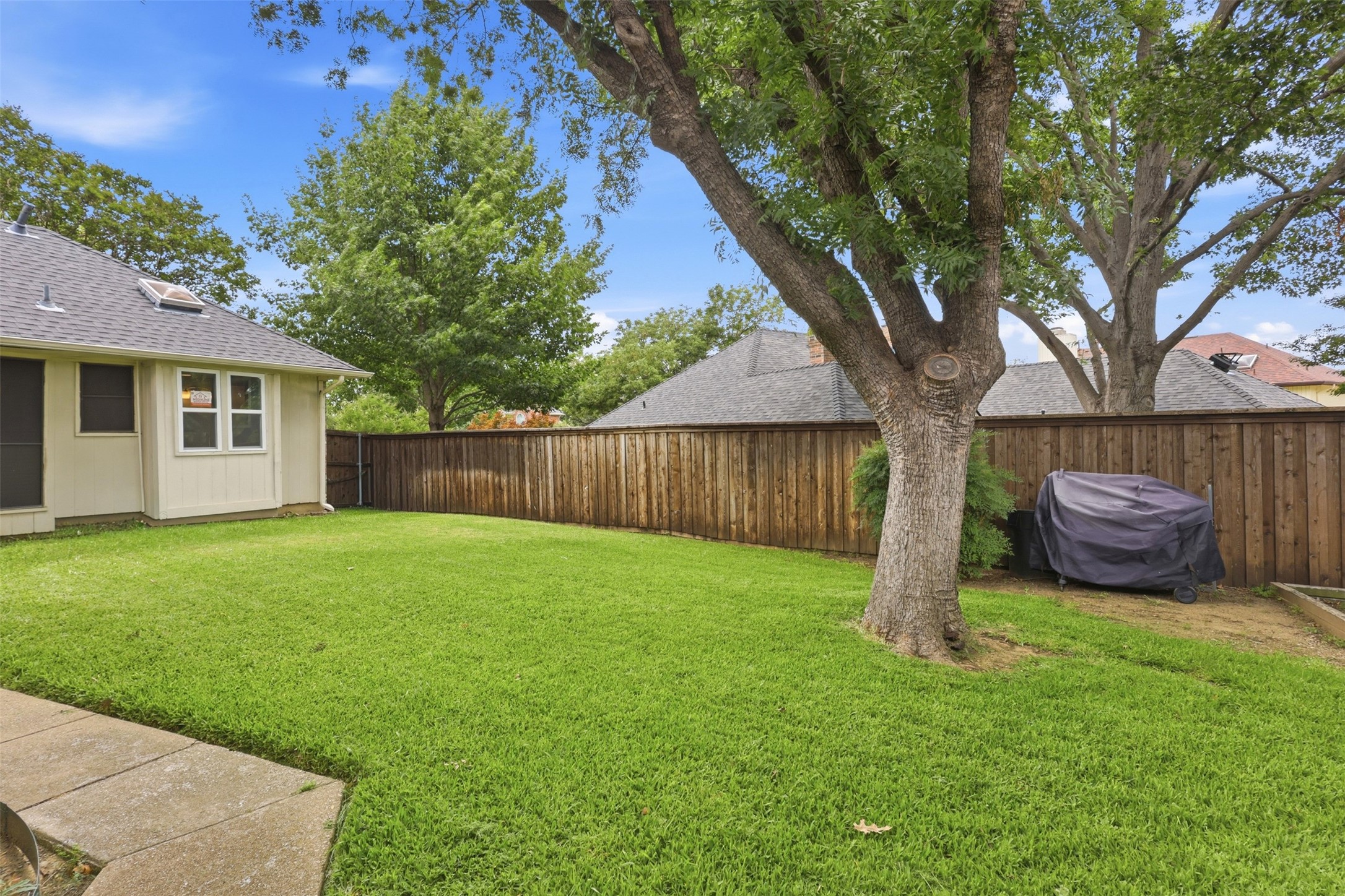 1218 Sycamore Drive Carrollton TX 75007