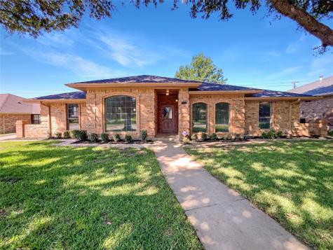 1846 Green Tree Lane Duncanville TX 75137