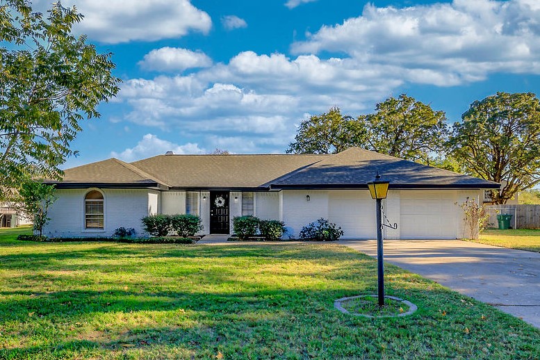 5 Circle Park Court Mansfield TX 76063