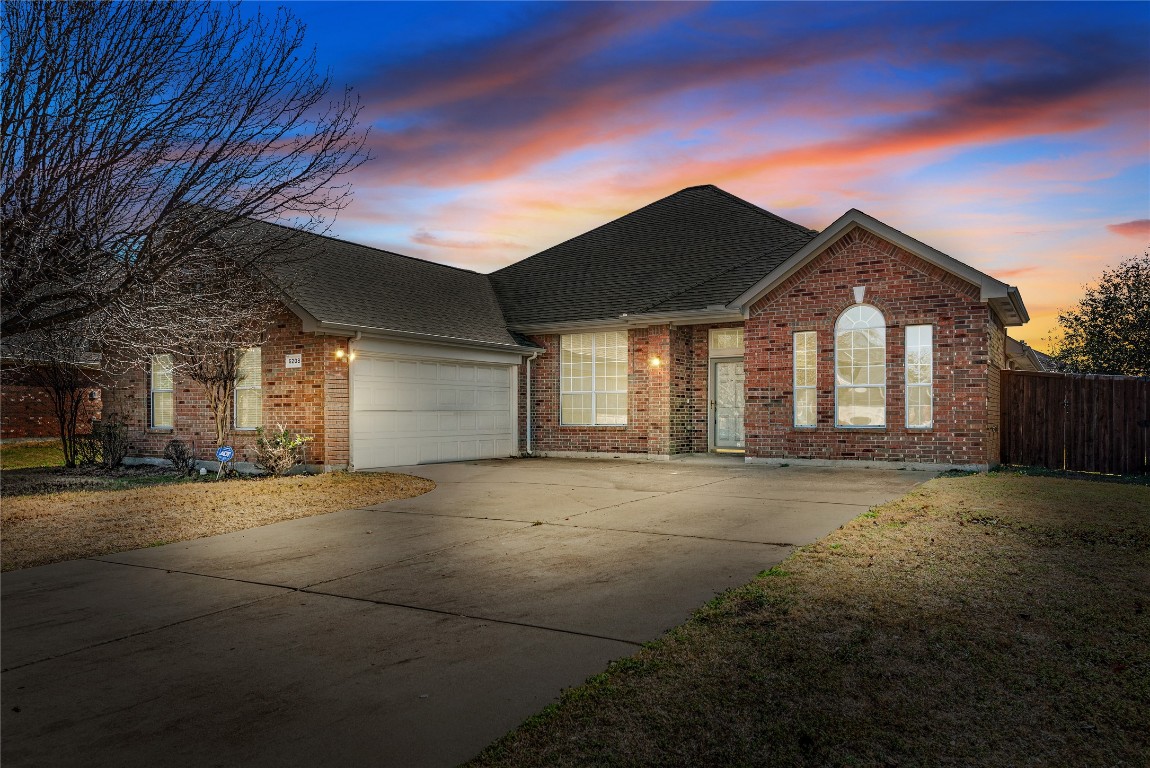 5208 Lake Haven Lane Grand Prairie TX 75052