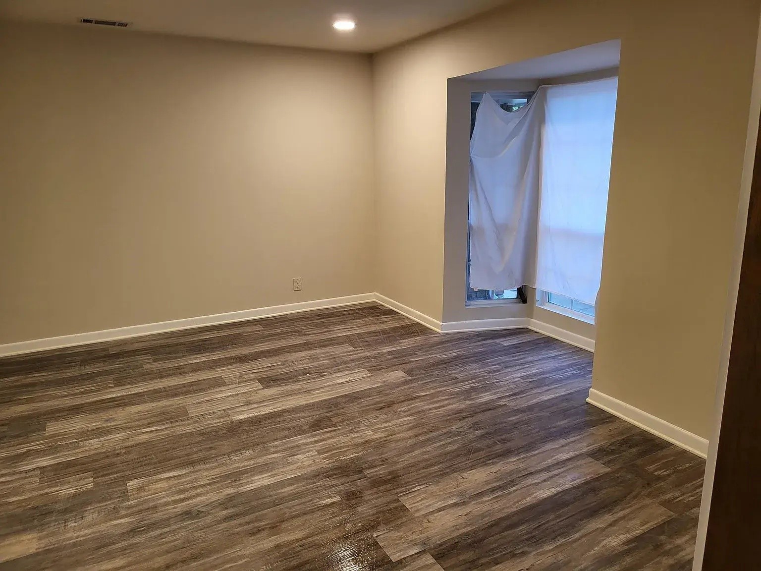 5728 Rockhill Road Fort Worth TX 76112