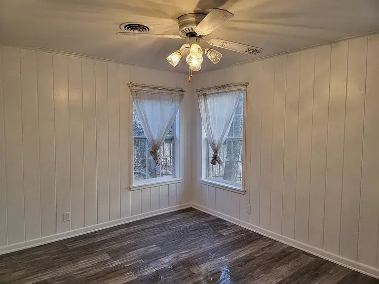 5728 Rockhill Road Fort Worth TX 76112