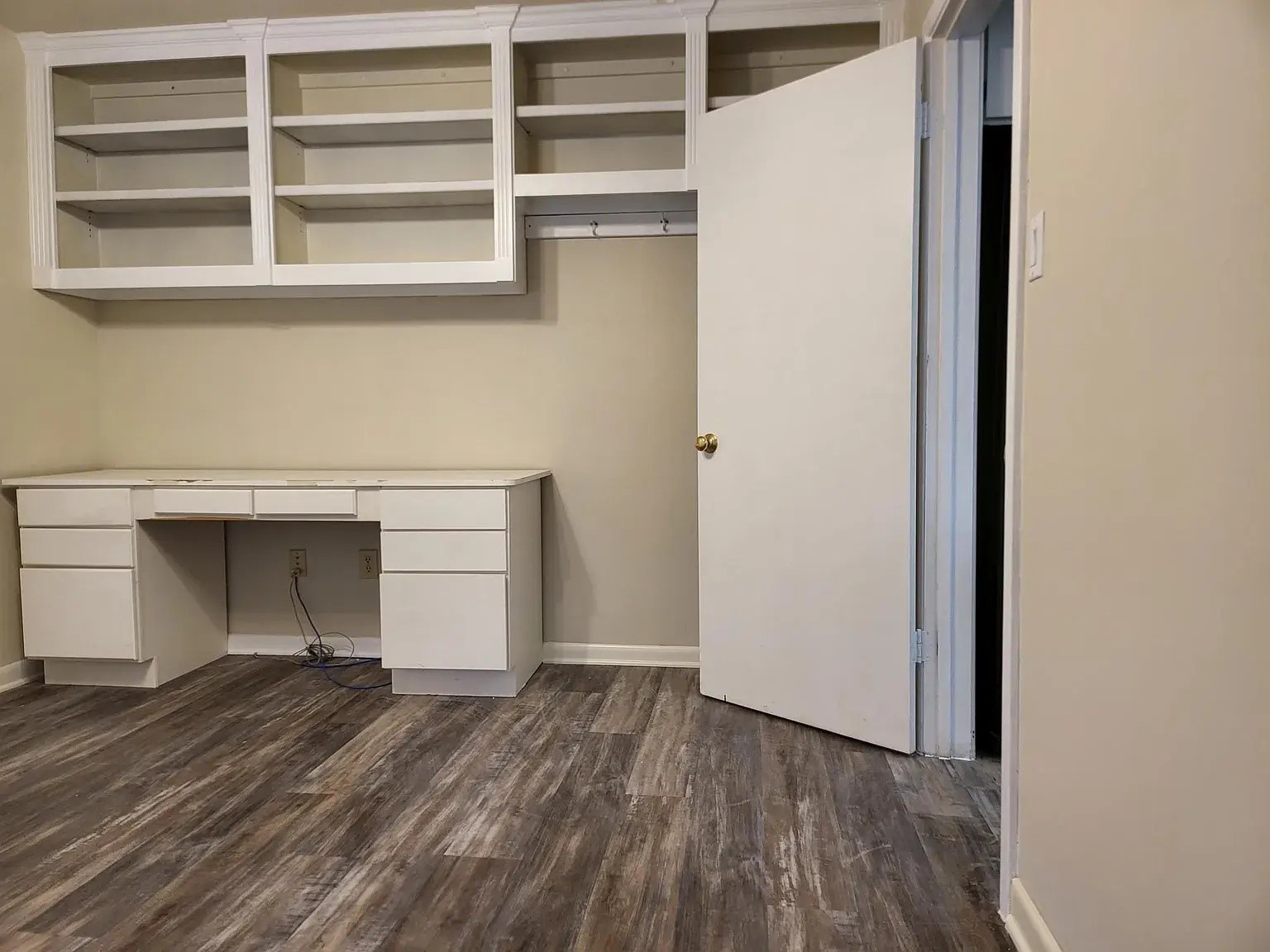 5728 Rockhill Road Fort Worth TX 76112
