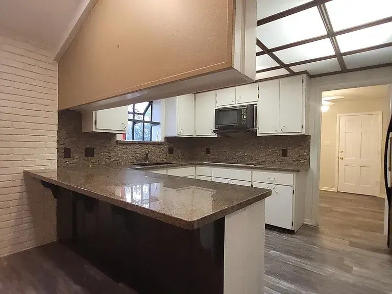 5728 Rockhill Road Fort Worth TX 76112