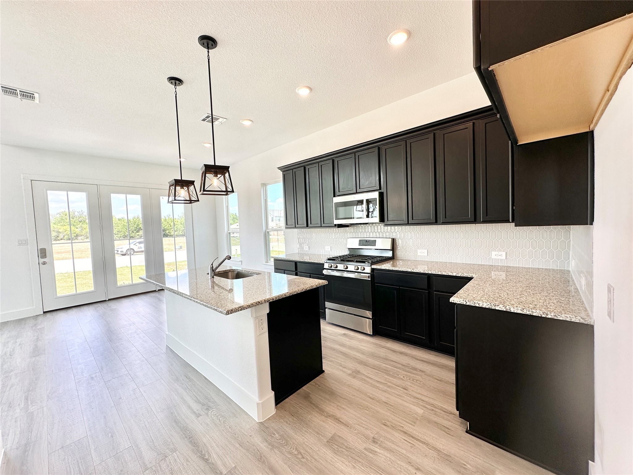 1432 Bluebonnet Boulevard Gainesville TX 76240