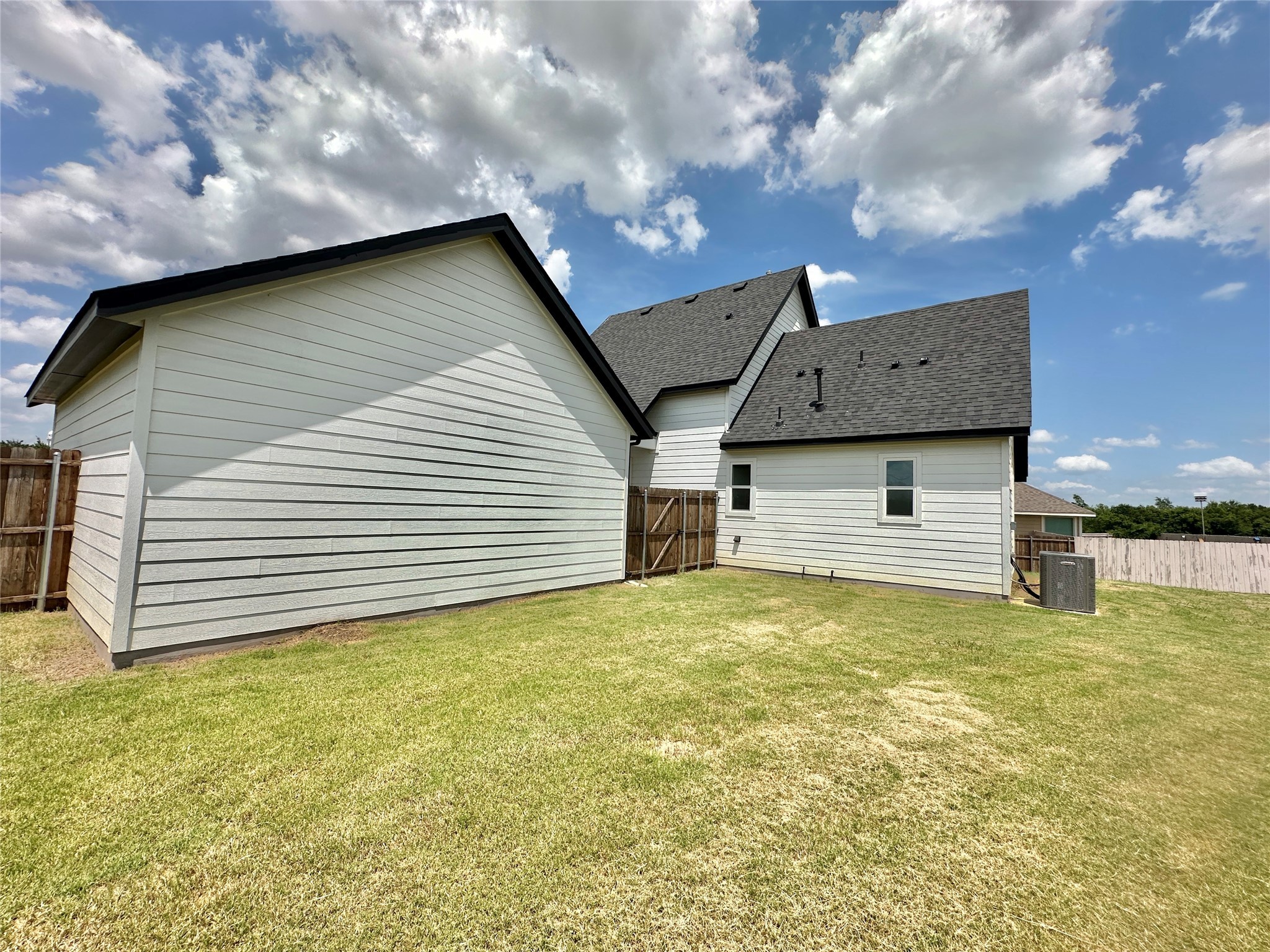 1432 Bluebonnet Boulevard Gainesville TX 76240