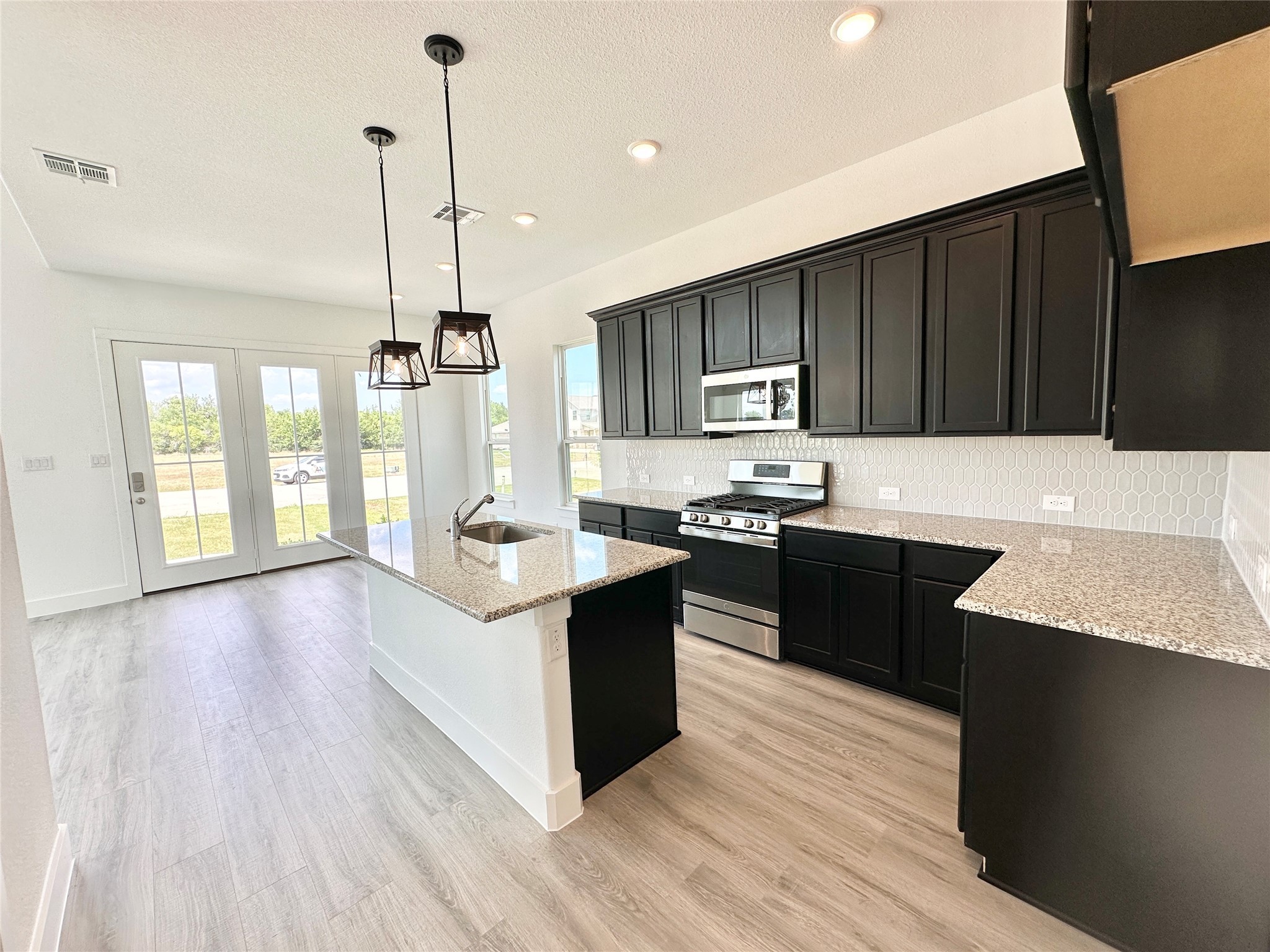 1432 Bluebonnet Boulevard Gainesville TX 76240