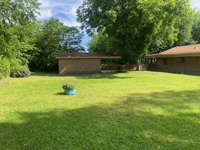 1304 S Walnut Street Clarksville TX 75426