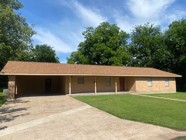 1304 S Walnut Street Clarksville TX 75426
