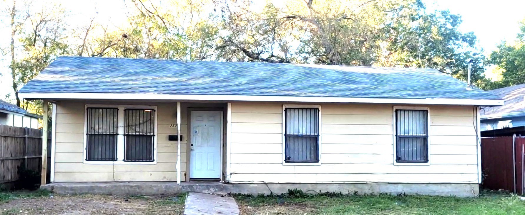 2527 Exeter Avenue Dallas TX 75216