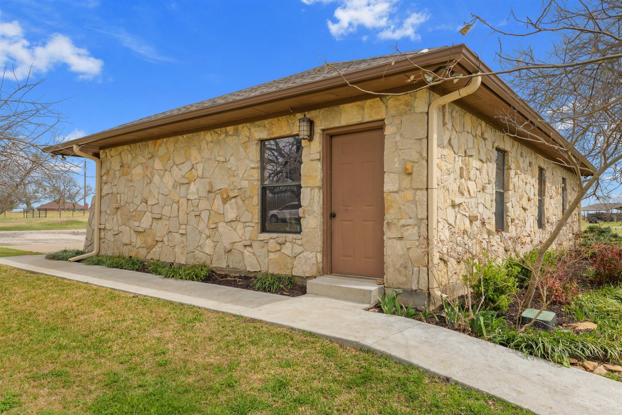 9711 Jim Christal Road Krum TX 76249