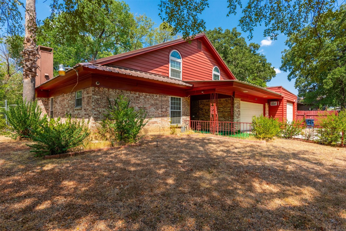 1209 Tyra Lane Fort Worth TX 76114