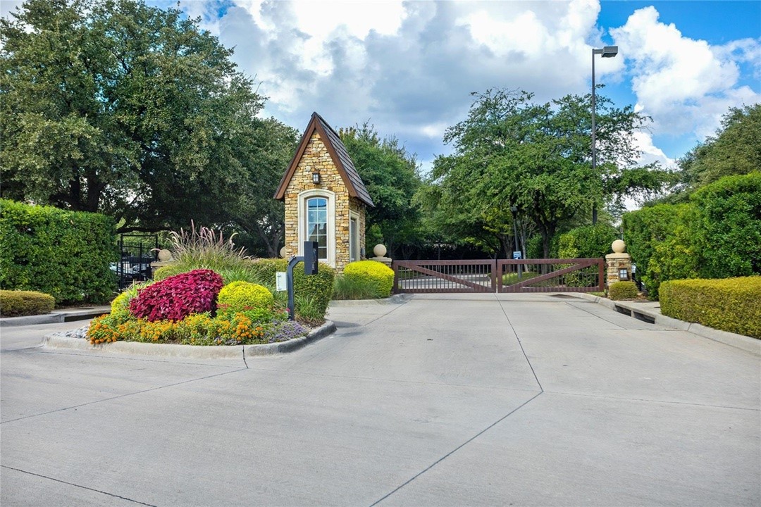 6166 Stapleford Circle Dallas TX 75252
