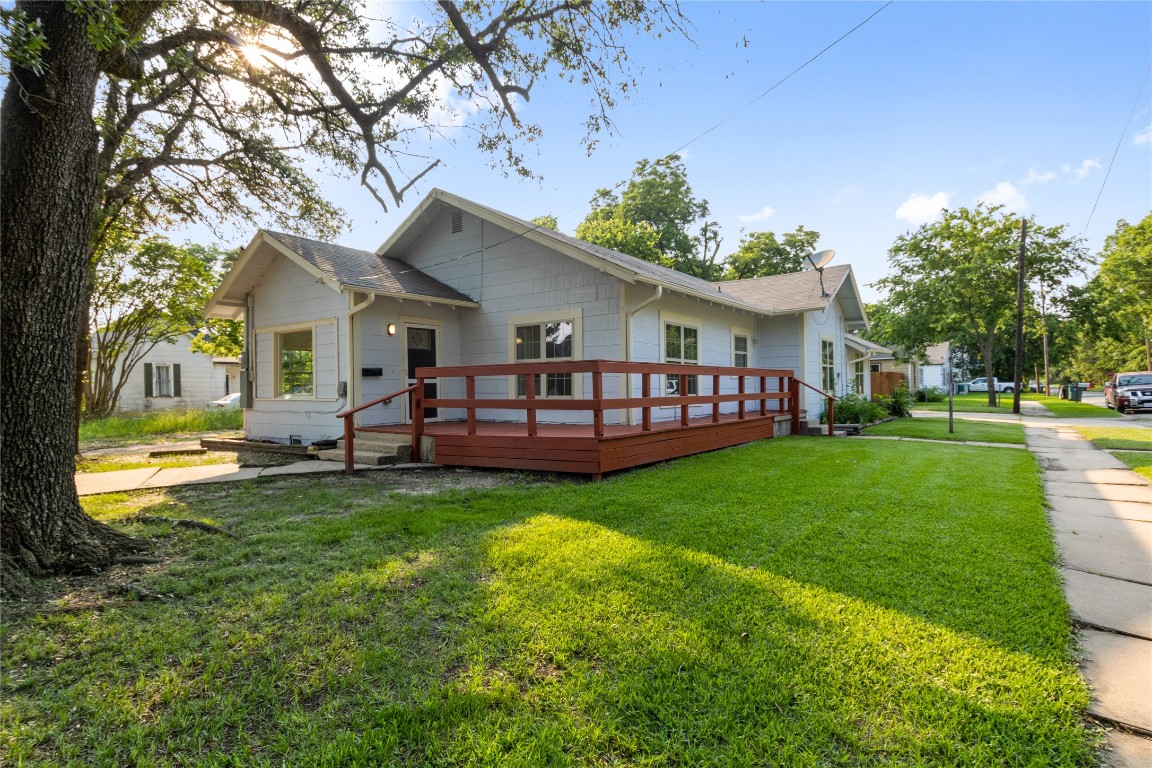 303 W Middleton Street Sherman TX 75090