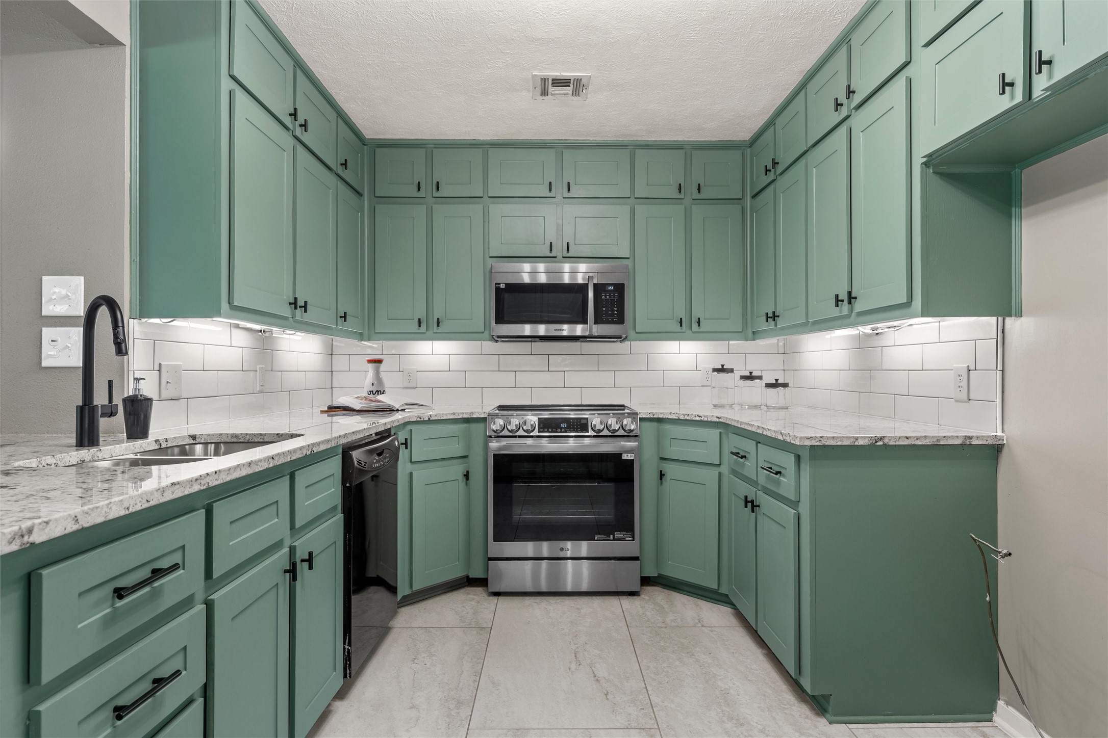 3924 N 30th Street Waco TX 76708
