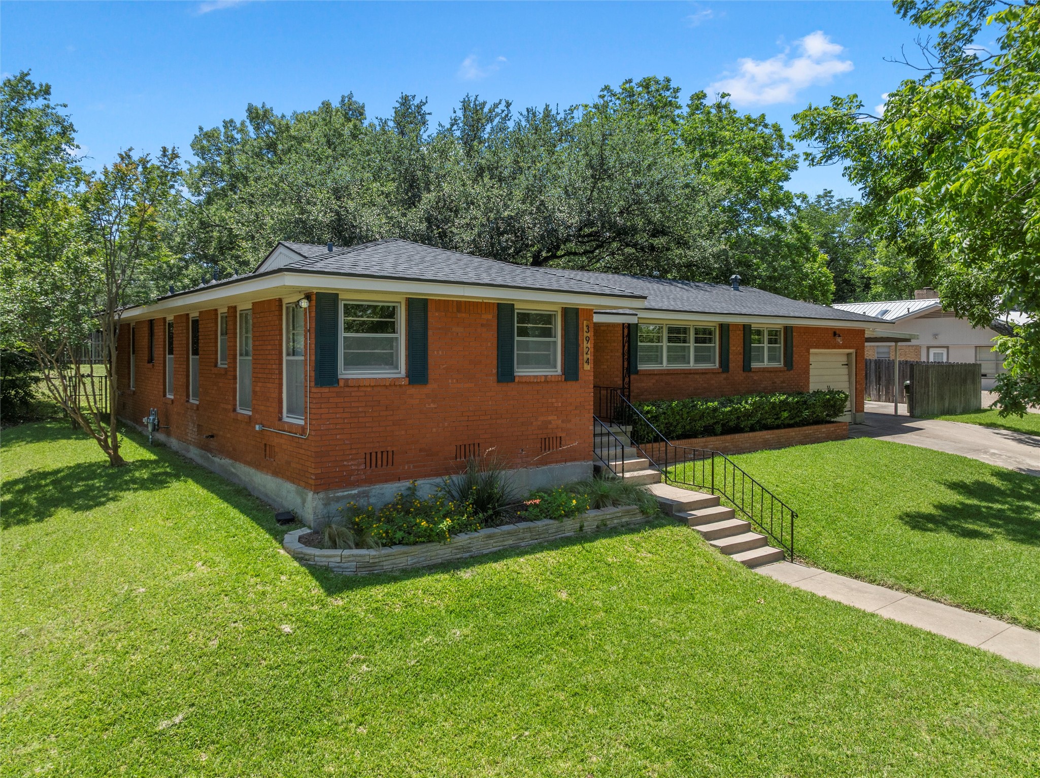 3924 N 30th Street Waco TX 76708