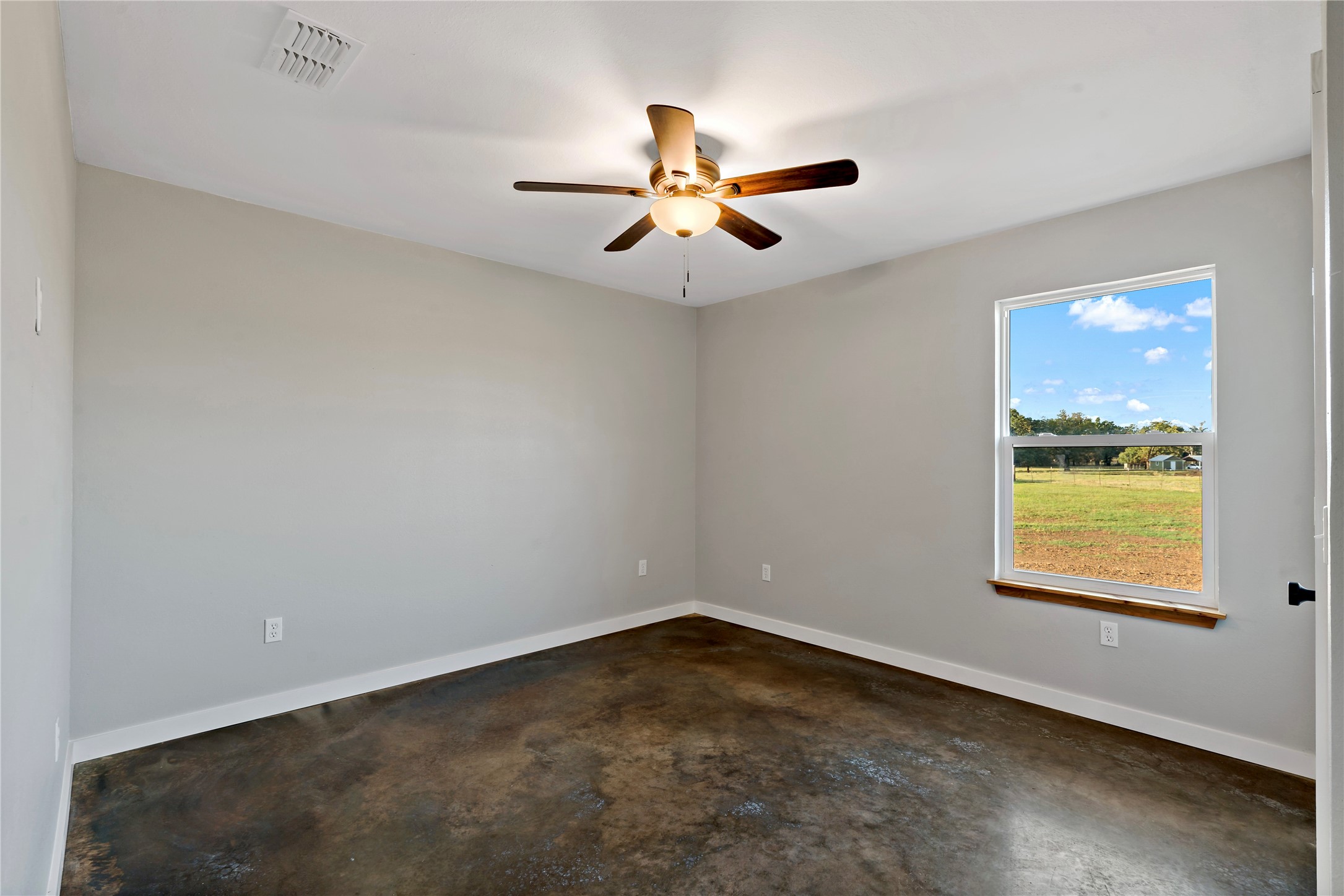 67 Pr 43794 Paris TX 75462