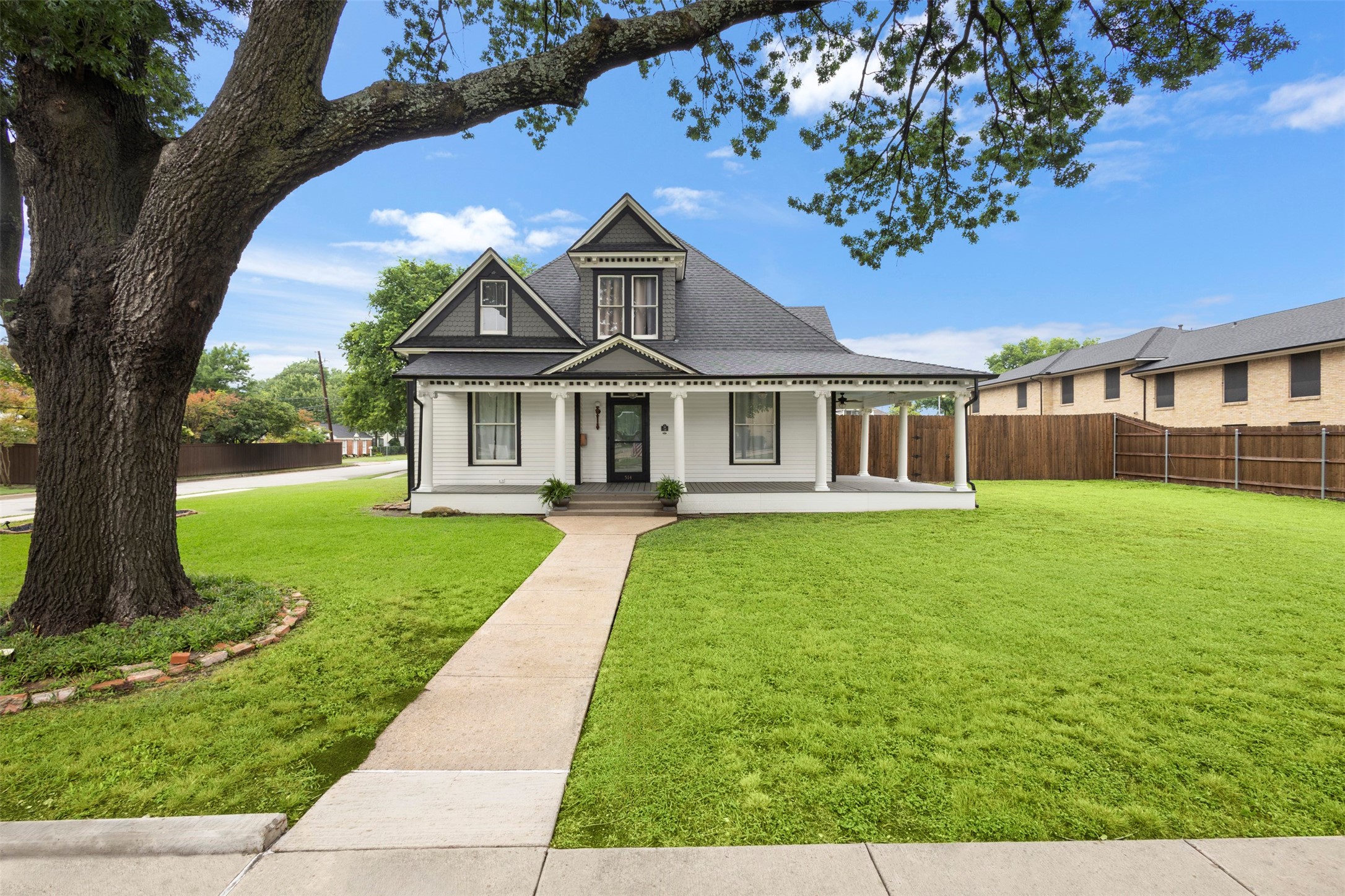 514 W Marvin Avenue Waxahachie TX 75165