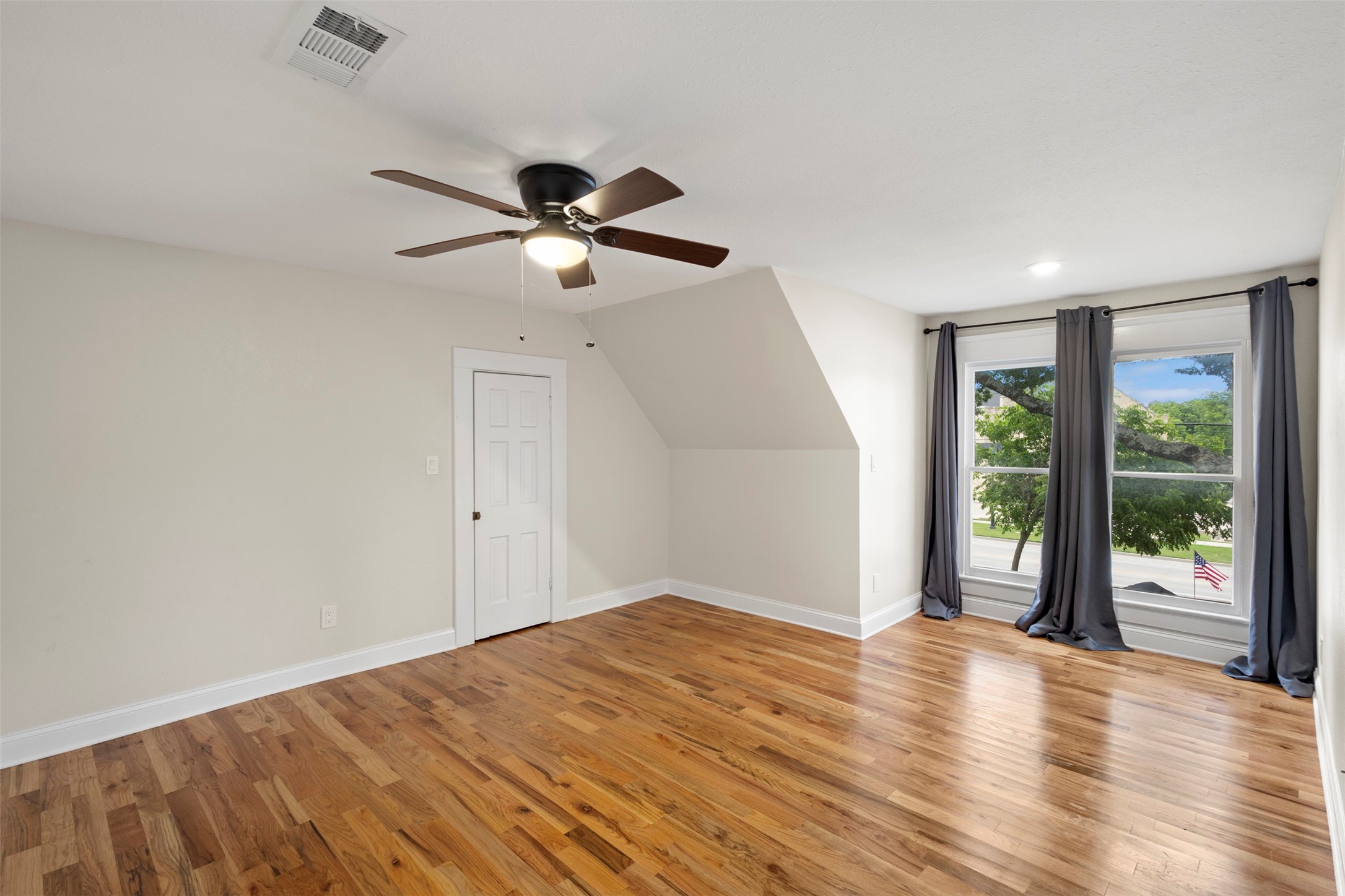 514 W Marvin Avenue Waxahachie TX 75165
