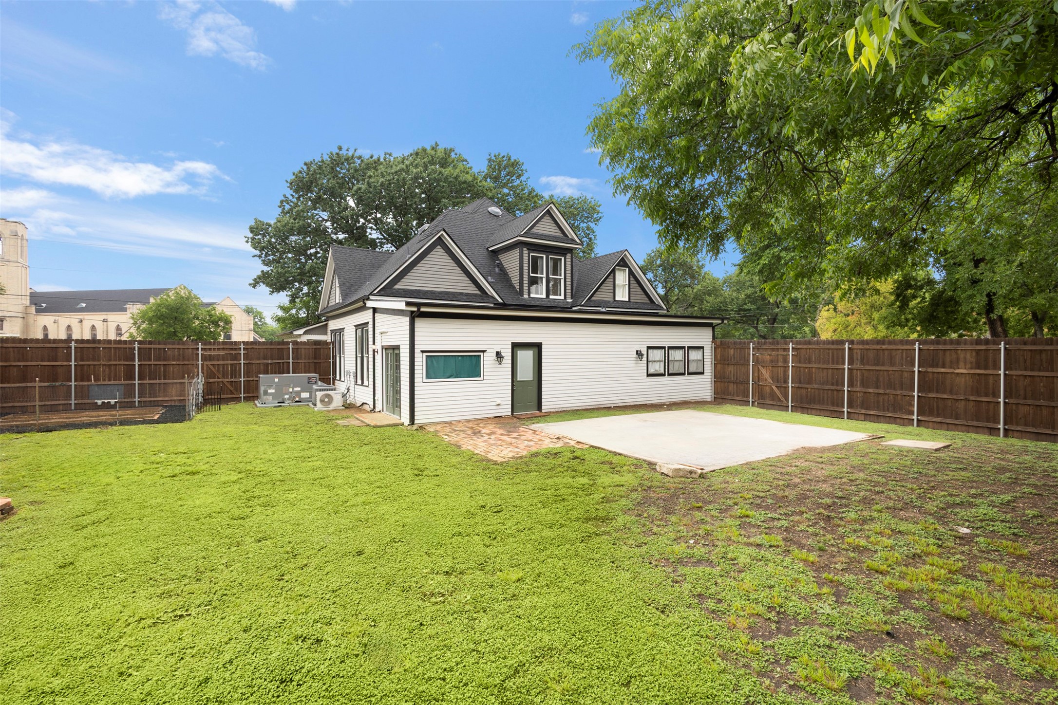 514 W Marvin Avenue Waxahachie TX 75165