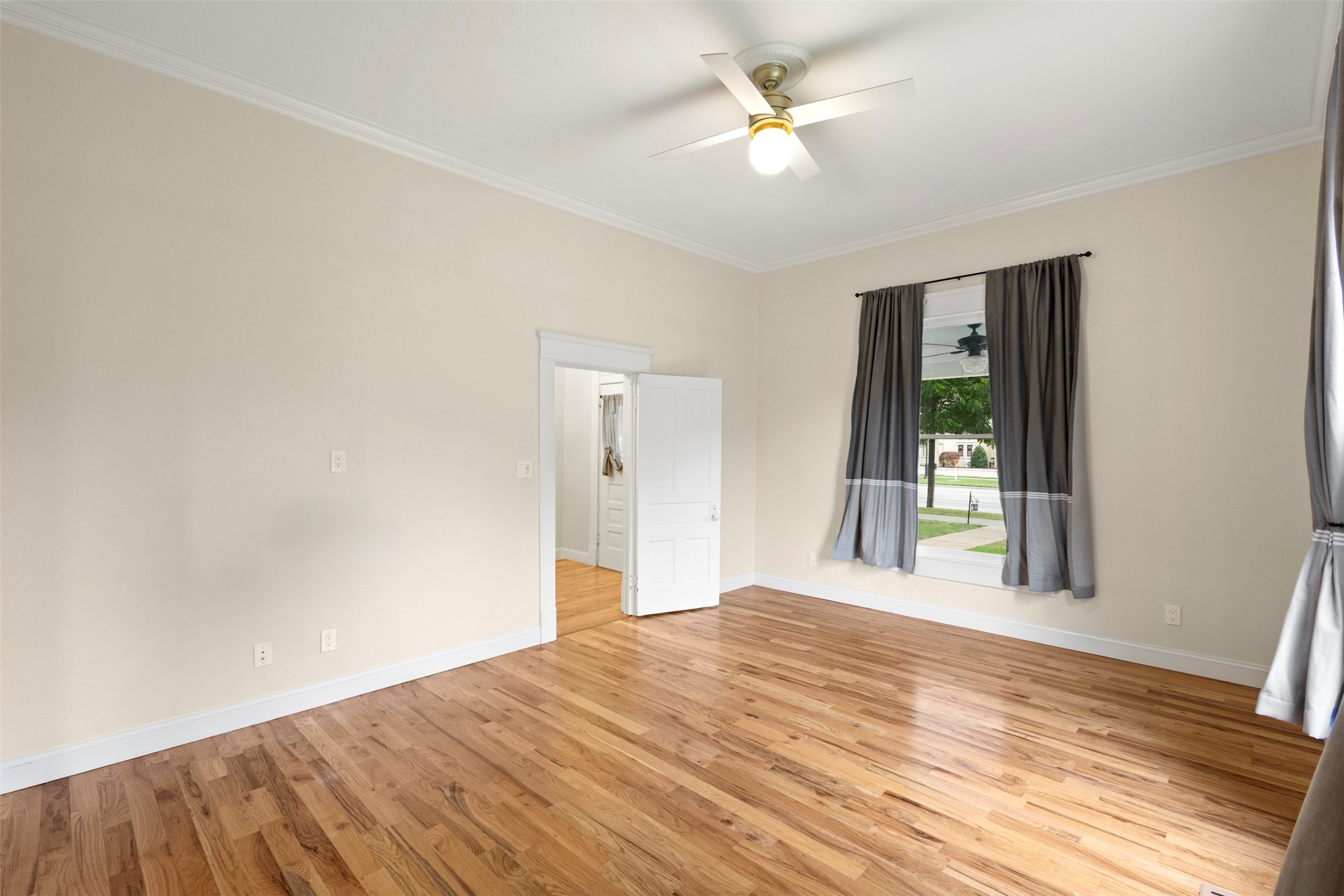 514 W Marvin Avenue Waxahachie TX 75165