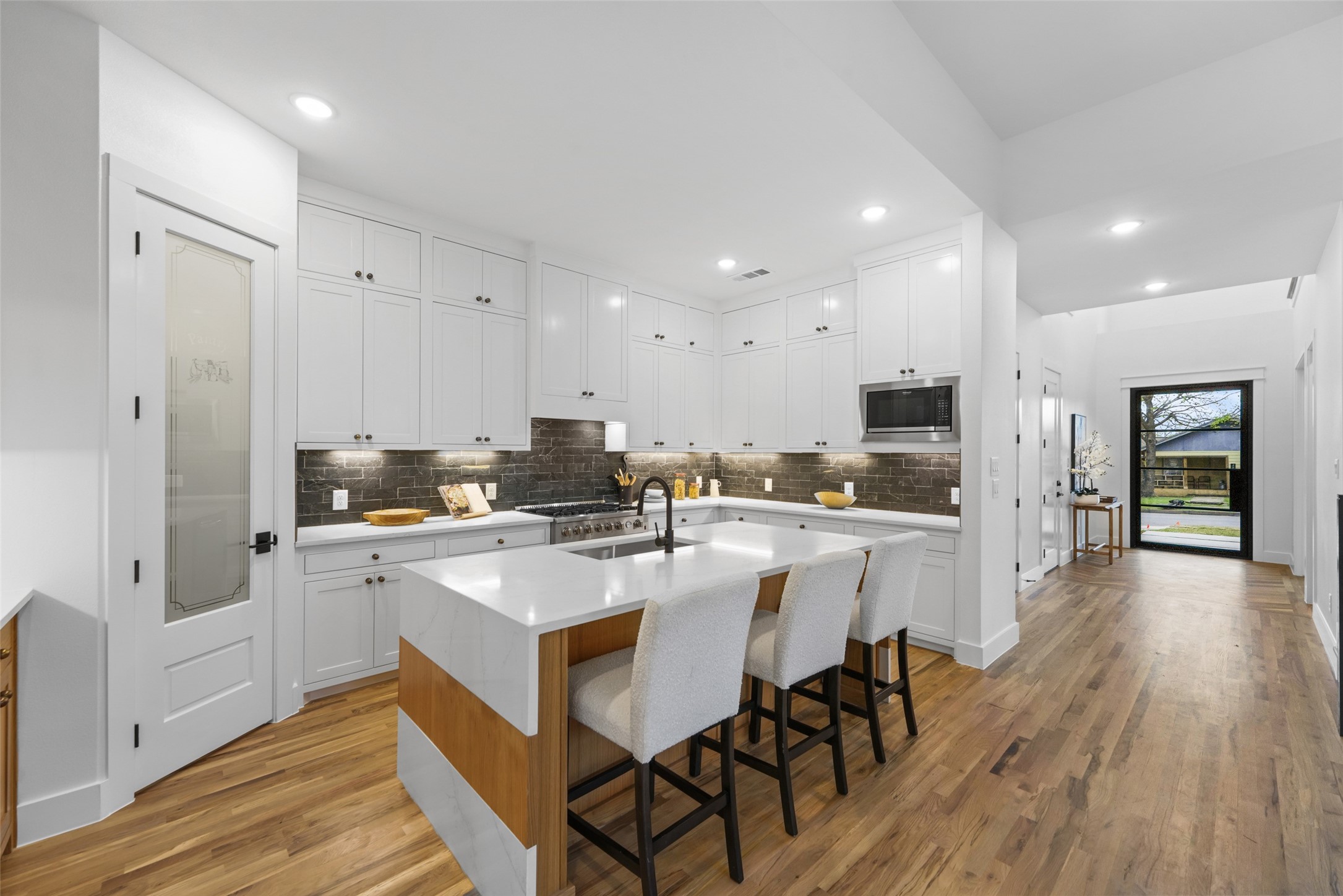 2619 Emmett Street Dallas TX 75211