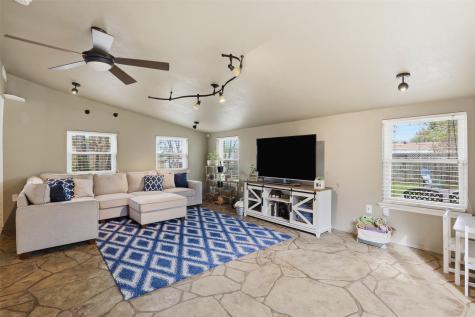 1404 Mimosa Street Cleburne TX 76033