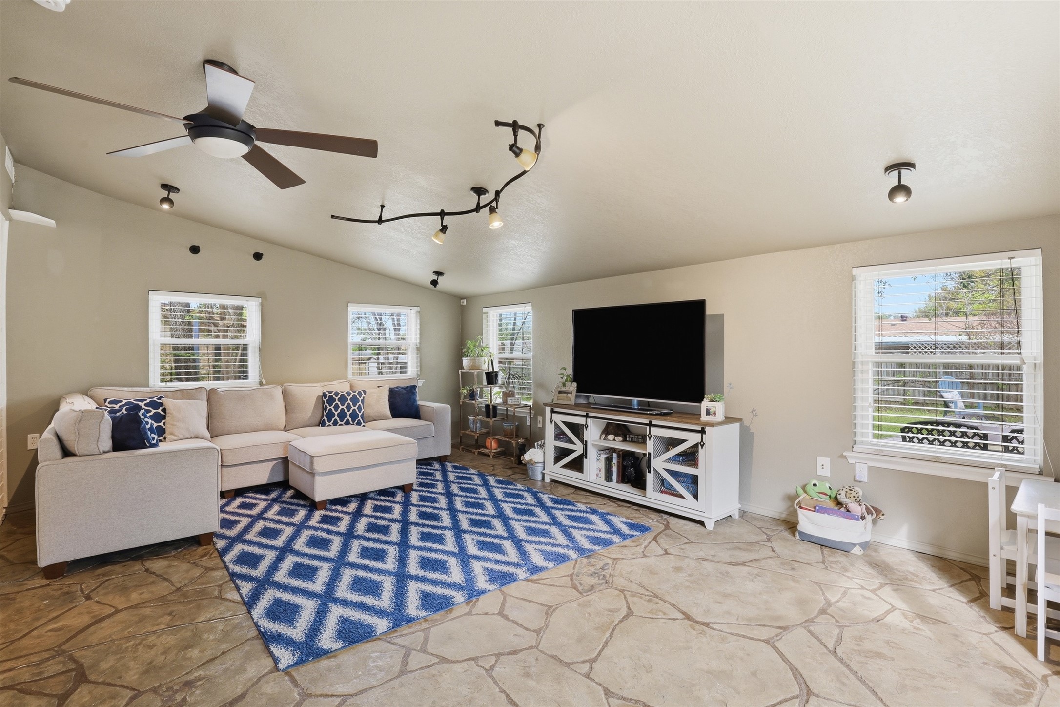 1404 Mimosa Street Cleburne TX 76033