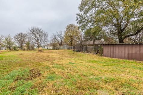 805 N Fullerton Avenue Dawson TX 76639