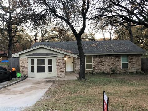 213 Gordon Drive Azle TX 76020