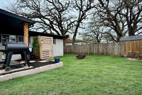 1906 Colony Drive Irving TX 75061