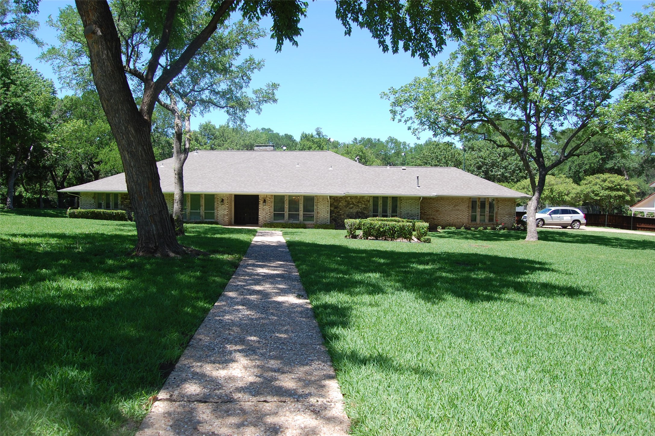 1107 Rock Springs Road Duncanville TX 75137