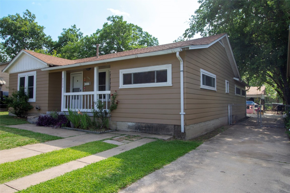 4220 5th Avenue Fort Worth TX 76115