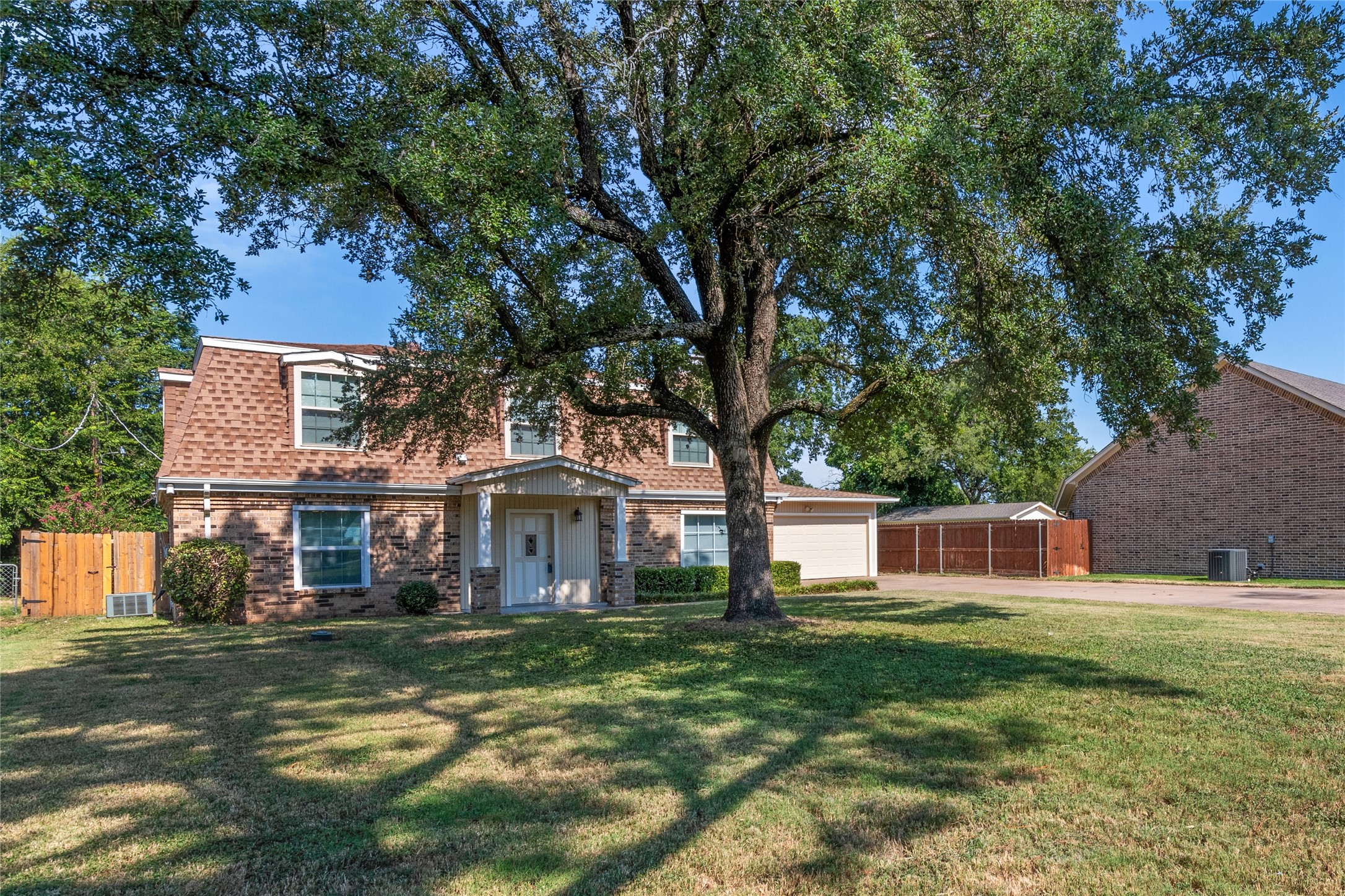 4102 Apache Trail Court Granbury TX 76048