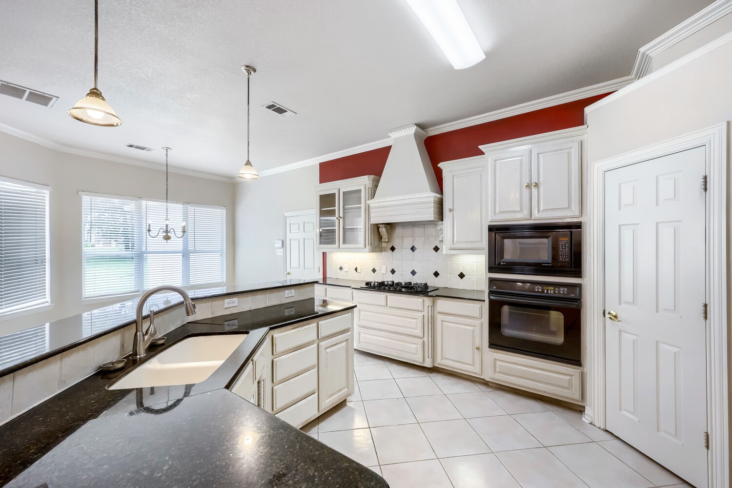3601 Cliffwood Drive Alvarado TX 76009