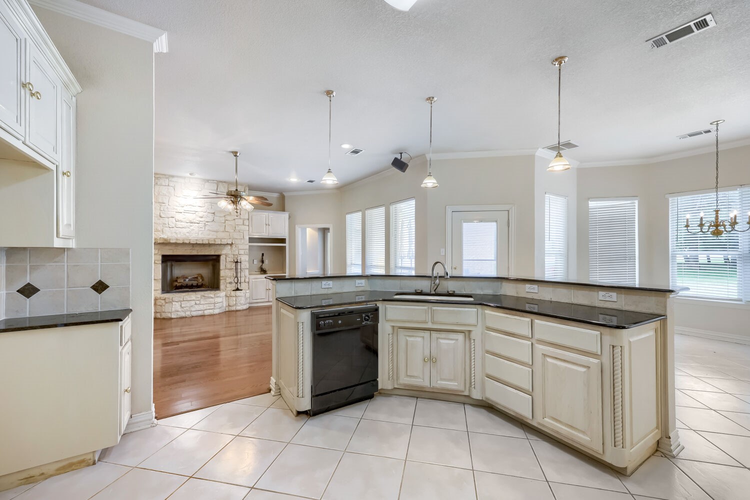 3601 Cliffwood Drive Alvarado TX 76009