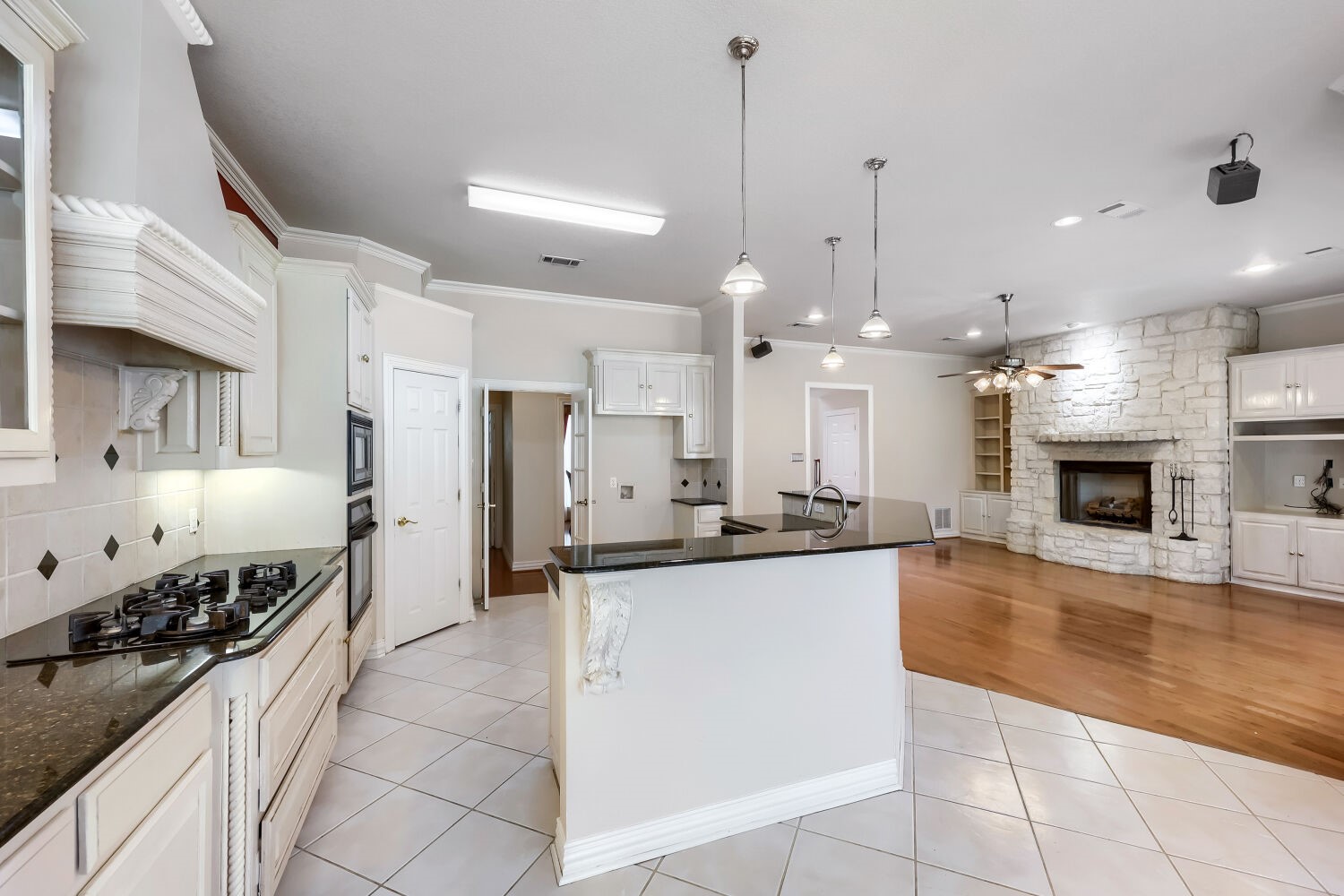 3601 Cliffwood Drive Alvarado TX 76009