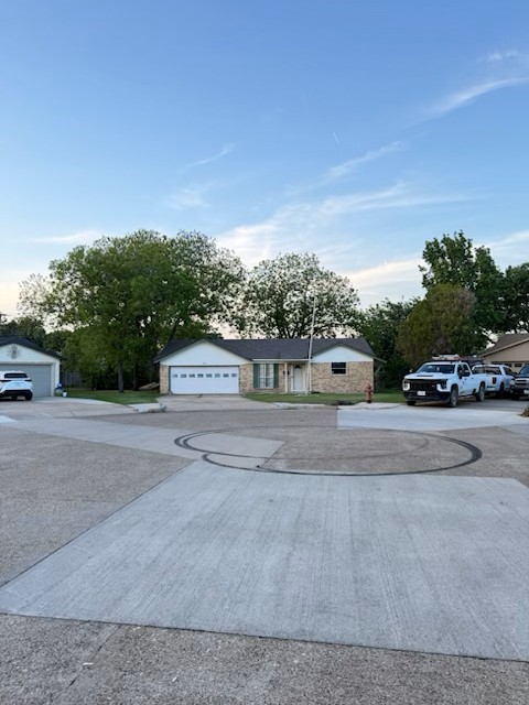 1702 Santa Clara Court Grand Prairie TX 75051