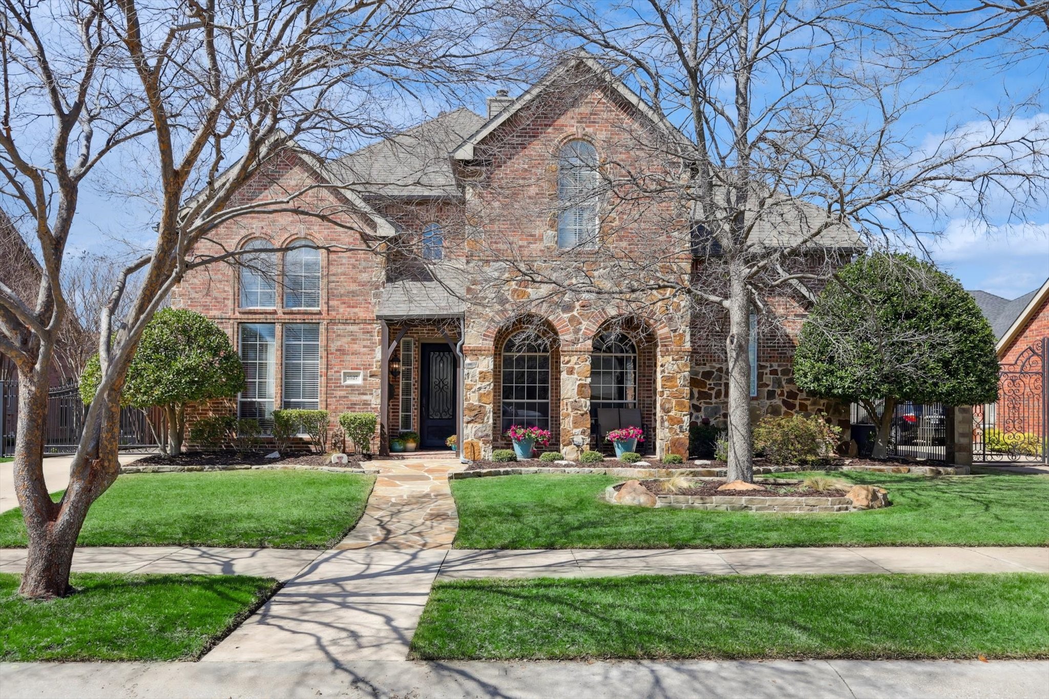 2527 Sir Percival Lane Lewisville TX 75056