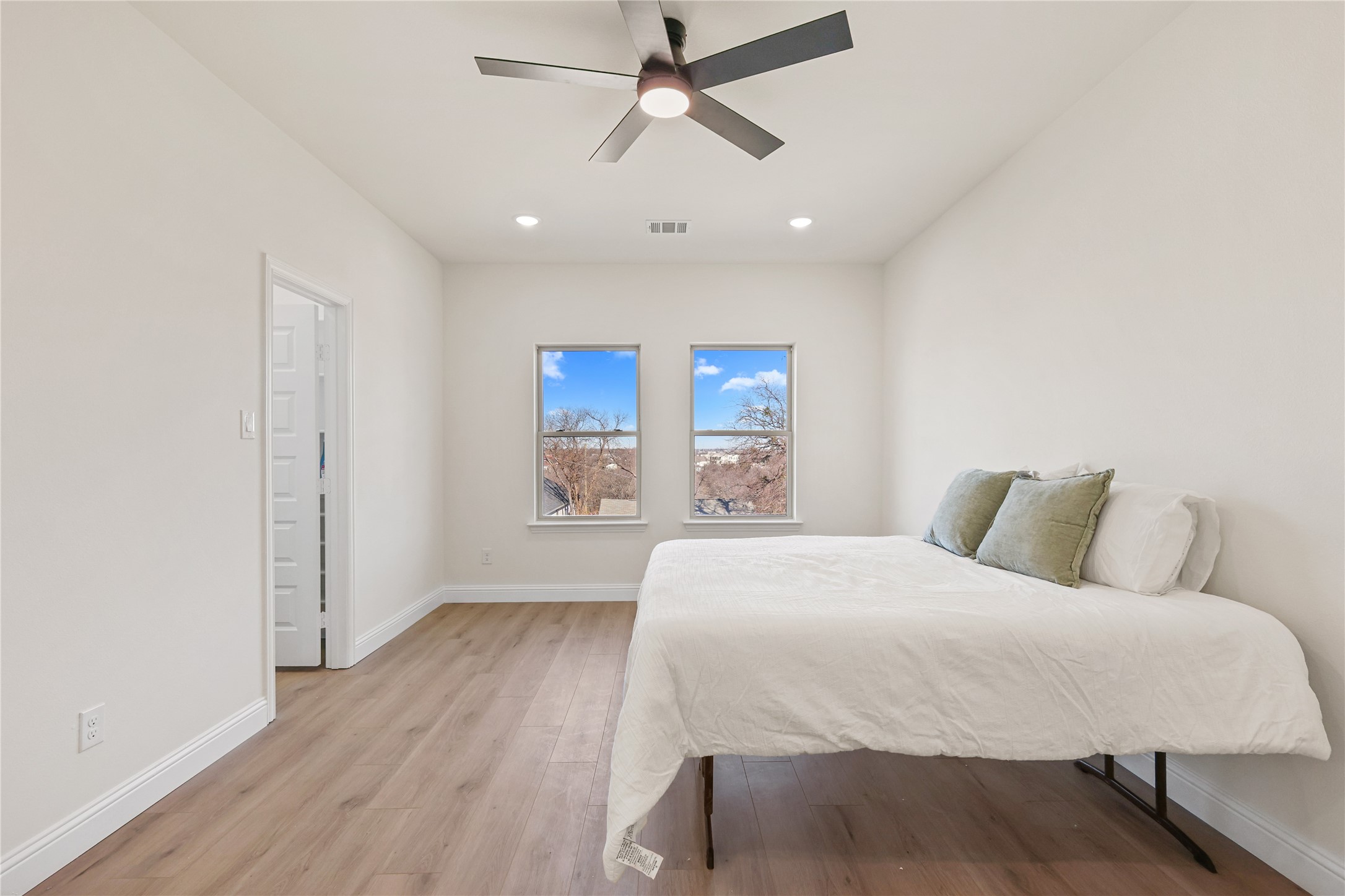 1608 D Avenue Fort Worth TX 76104